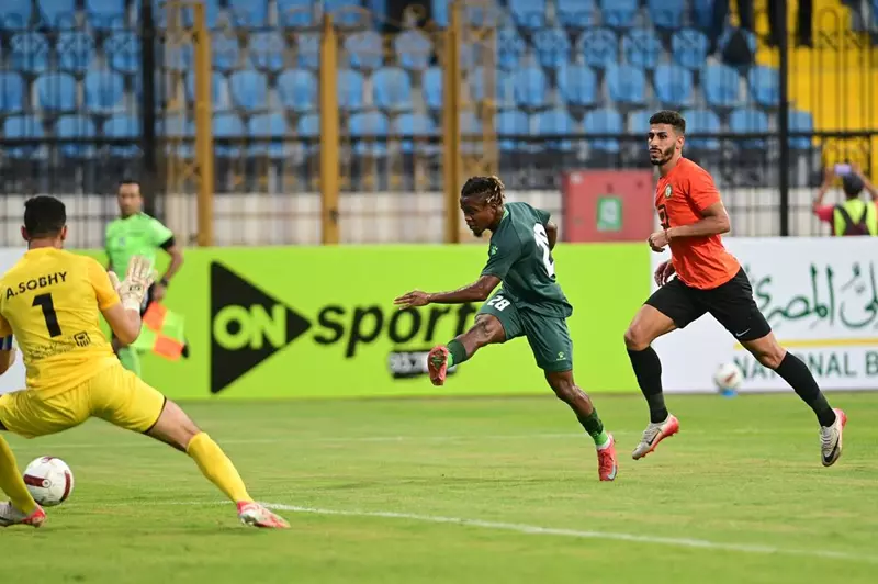 الدوري: إنبي يحقق فوزاً على الاتحاد السكندري 3-0، والبنك الأهلي يتعادل بدون أهداف مع طلائع الجيش. الدوري: إنبي يحقق فوزاً على الاتحاد السكندري 3-0، والبنك الأهلي يتعادل بدون أهداف مع طلائع الجيش.