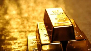 الذهب ينخفض بعد بلوغه ذروته في أسبوعين بزيادة قيمة الدولار