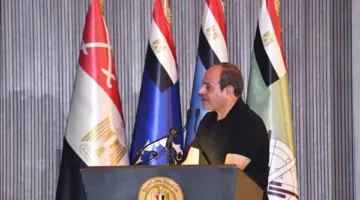 الرئيس السيسي: مصر تعيش في استقرار داخلي وأحث المواطنين على الاستمرار في الوحدة والتضامن.
