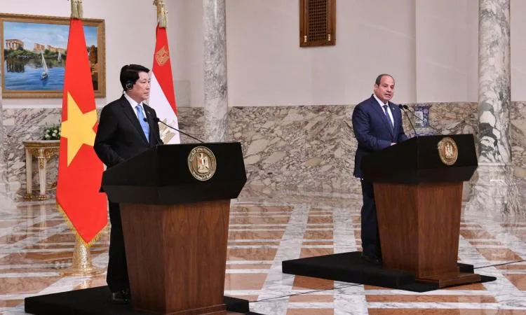 الرئيس السيسي ونظيره الفيتنامي يشهدان signing مذكرتي تفاهم في مجال التنمية الرئيس السيسي ونظيره الفيتنامي يشهدان signing مذكرتي تفاهم في مجال التنمية