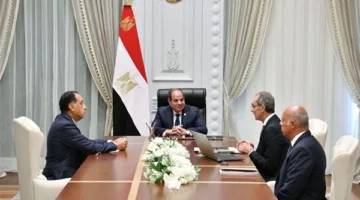 الرئيس السيسي يحث على تعزيز إمكانيات شبكات الاتصال وزيادة نطاق التغطية.