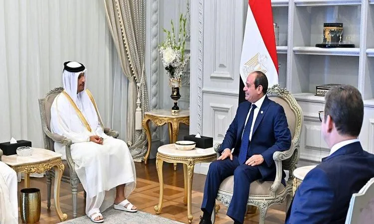 الرئيس السيسي يشدد على أهمية البدء العاجل في إعادة إعمار غزة بعد ceasefire.