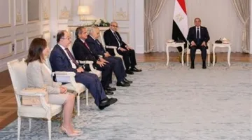 الرئيس السيسي يعبر عن موقف مصر الثابت في دعم سيادة لبنان ووحدة أراضيه وسلامتها.