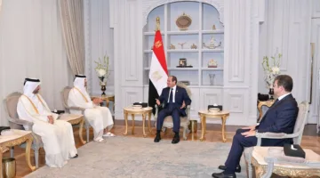 الرئيس السيسي يلتقي برئيس وزراء قطر لتعزيز العلاقات الثنائية