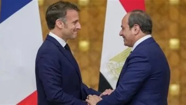 الرئيس السيسي يوضح لماكرون موقف مصر الثابت ضد أي محاولات لتهجير الفلسطينيين. الرئيس السيسي يوضح لماكرون موقف مصر الثابت ضد أي محاولات لتهجير الفلسطينيين.