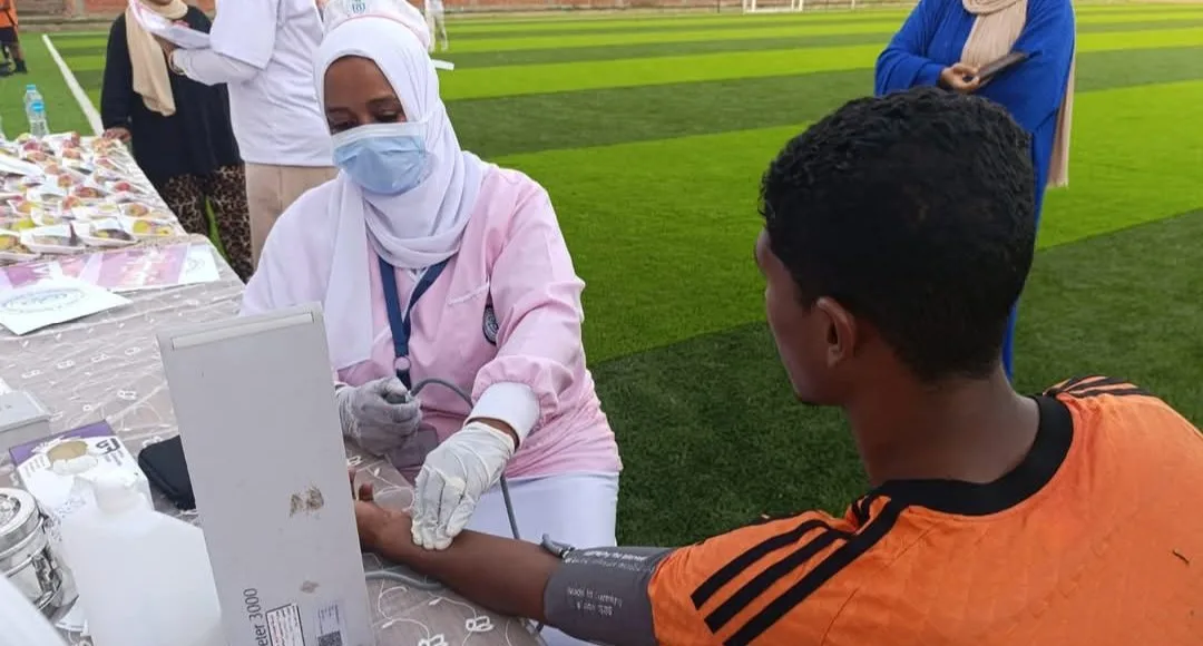 الرعاية الصحية: “عش بصحة” – برنامج توعوي وكشف استباقي مستمر يستهدف أكثر من 16 ألف شخص. الرعاية الصحية: “عش بصحة” – برنامج توعوي وكشف استباقي مستمر يستهدف أكثر من 16 ألف شخص.
