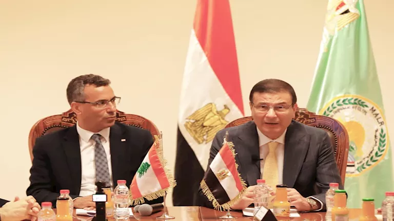 الزراعة تعتزم مواجهة حرق القش والسحابة السوداء بخطة متكاملة استعدادًا لموسم الأرز الزراعة تعتزم مواجهة حرق القش والسحابة السوداء بخطة متكاملة استعدادًا لموسم الأرز
