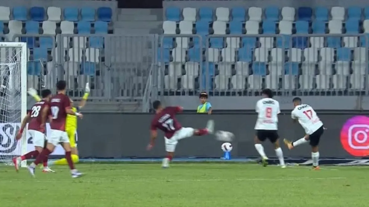 الزمالك يواجه سيراميكا كليوباترا في الدوري الممتاز.. الشوط الأول ينتهي بدون أهداف