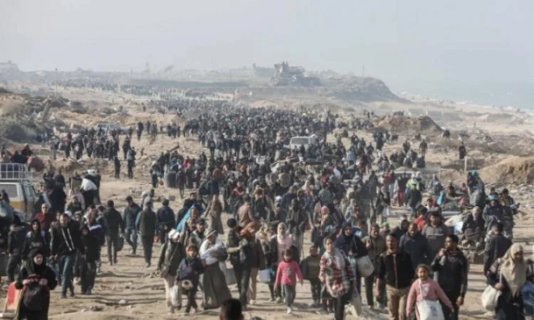 السفير رخا حسن: مصر تؤكد رفضها لتهجير الفلسطينيين وتحذر الدول من الانخراط في ذلك السفير رخا حسن: مصر تؤكد رفضها لتهجير الفلسطينيين وتحذر الدول من الانخراط في ذلك