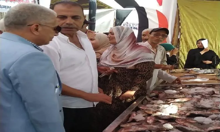السكرتير العام للإسماعيلية يشارك في بداية مبادرة “أسماك البلد لأبناء الوطن”