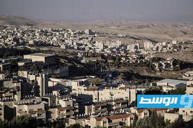 السلطة الفلسطينية: مشروع E1 الاستيطاني يحوّل الضفة الغربية إلى “سجون” ويفصل بين مناطقها. السلطة الفلسطينية: مشروع E1 الاستيطاني يحوّل الضفة الغربية إلى “سجون” ويفصل بين مناطقها.