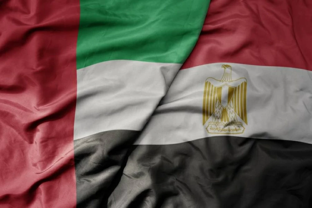 السيسي يرحب برئيس الإمارات في العلمين خلال زيارة تستمر عدة أيام. السيسي يرحب برئيس الإمارات في العلمين خلال زيارة تستمر عدة أيام.
