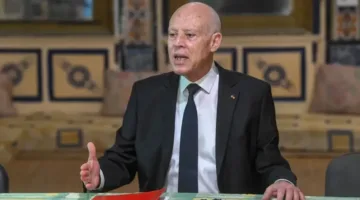 السيناتور الأمريكي جو ويلسون يهدد تبون بمصير الأسد… ما أسباب هذا الهجوم؟