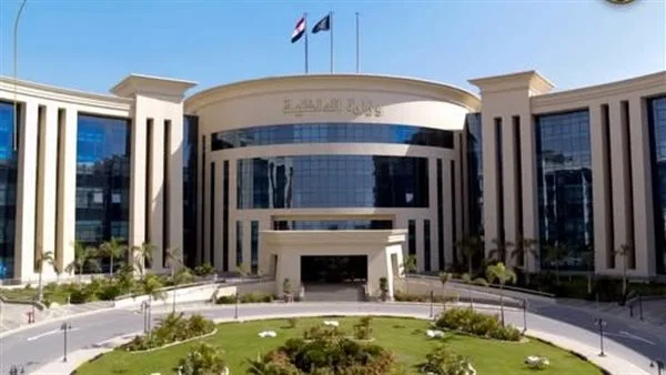 الشرط الأول للالتحاق بالمعاهد الفنية الصحية الشرطية في 2025 هو أن يكون عمر المتقدم 18 عامًا على الأقل.