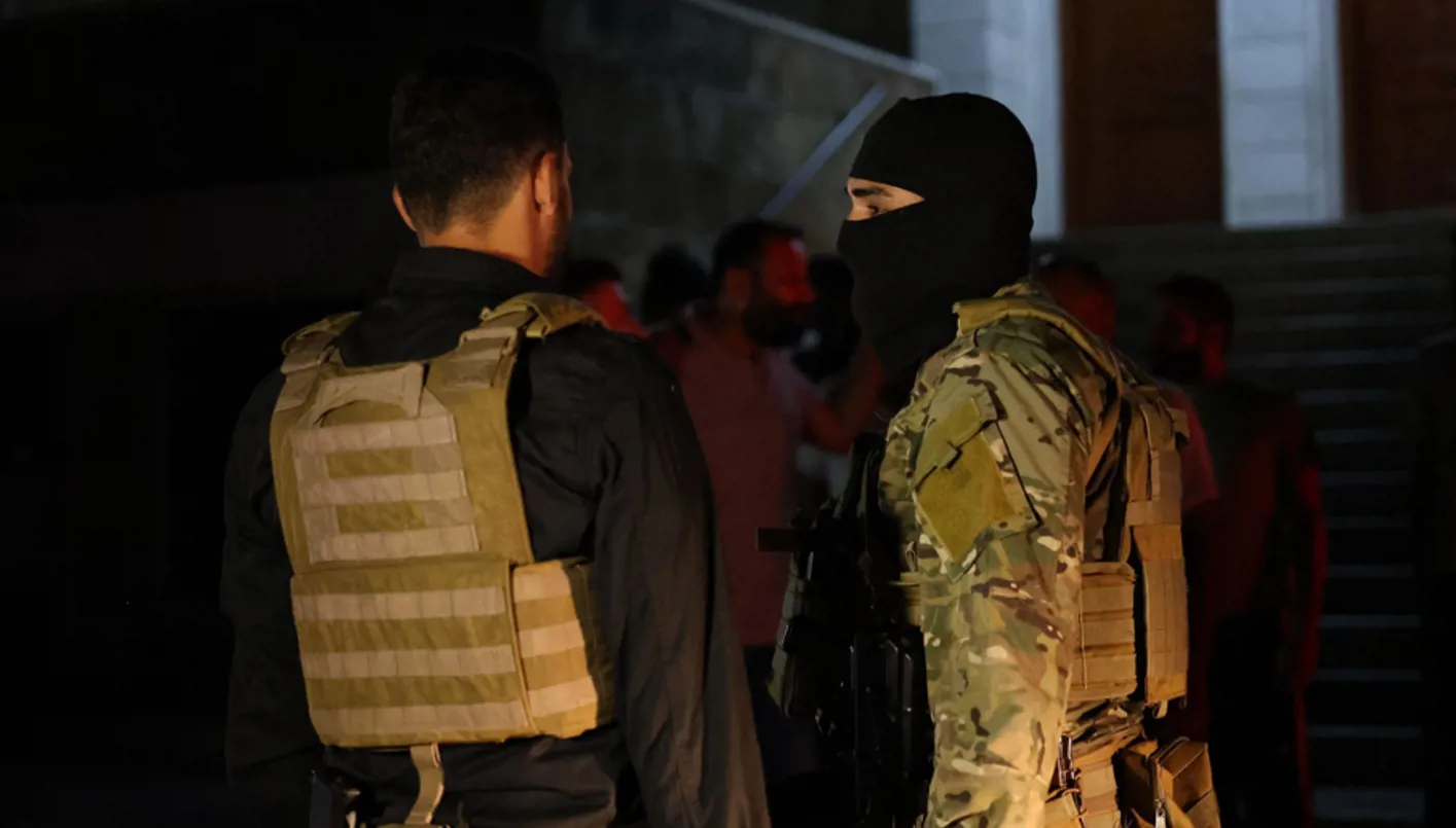 الشرطة السورية تقبض على شخصين شاركا في محاولة تفجير كنيسة مار الياس في طرطوس. الشرطة السورية تقبض على شخصين شاركا في محاولة تفجير كنيسة مار الياس في طرطوس.