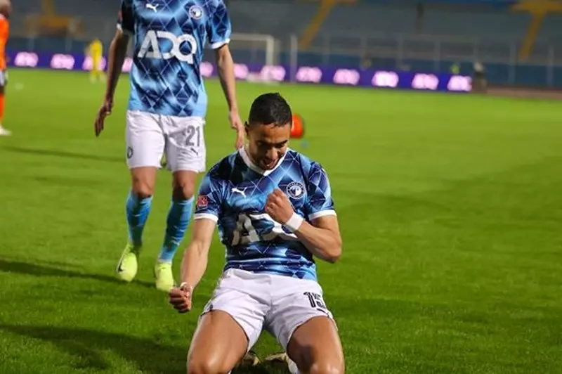 الشيبي يناقش.. اقتراحات الانتقال من بيراميدز.. والفوز بلقب دوري الأبطال الشيبي يناقش.. اقتراحات الانتقال من بيراميدز.. والفوز بلقب دوري الأبطال