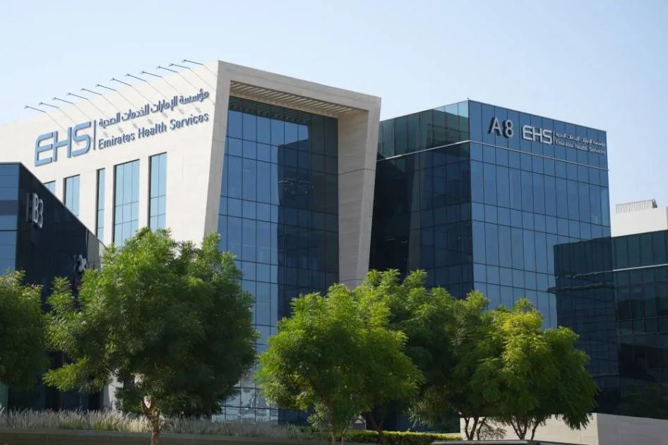 «العيادات المدرسية» تقدم فحوصات وتطعيمات للطلاب من خلال مبادرة «الإمارات الصحية»