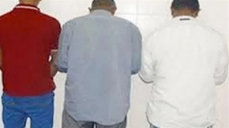 القبض على عصابة انتحلت صفة موظفي البنوك في المنيا بدعوى تحديث بياناتهم القبض على عصابة انتحلت صفة موظفي البنوك في المنيا بدعوى تحديث بياناتهم