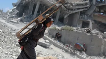 الكاتب الإسرائيلي ديفيد غروسمان: الوضع في غزة يُعتبر إبادة جماعية