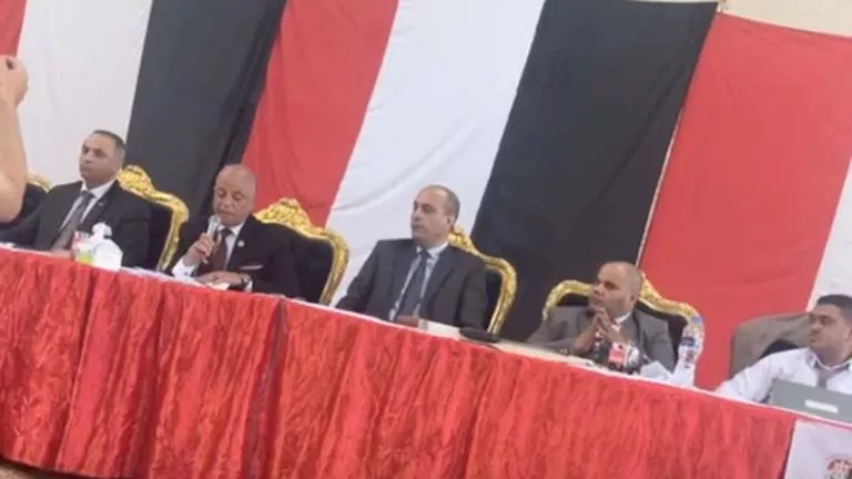 اللجنة العامة في الفيوم تُعلن النتائج العددية لأصوات انتخابات مجلس الشيوخ اللجنة العامة في الفيوم تُعلن النتائج العددية لأصوات انتخابات مجلس الشيوخ