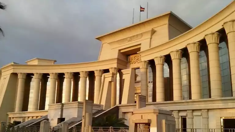 المحكمة الدستورية العليا تصدر حكمًا بعدم مطابقة الرسوم المفروضة على رسو العبر للقانون. المحكمة الدستورية العليا تصدر حكمًا بعدم مطابقة الرسوم المفروضة على رسو العبر للقانون.