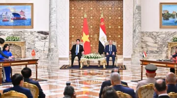 المشاط توقّع اتفاقية مع الجانب الفيتنامي لتعزيز التعاون الاقتصادي بين البلدين