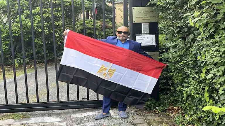 المصريون في بلجيكا يتجمعون في السفارة للتصويت في انتخابات مجلس الشيوخ