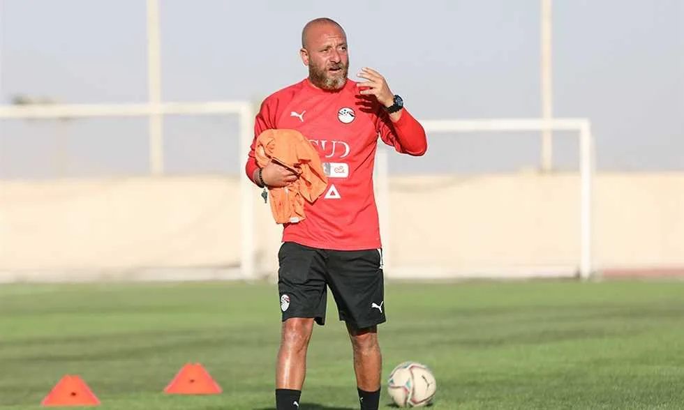 المعسكر الأول: وائل رياض يُعلن تشكيل منتخب مصر للشباب تحت 18 سنة