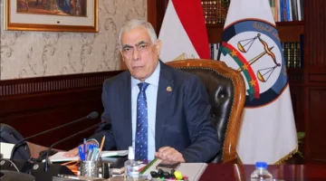 النائب العام يوجه بتأسيس مكتب لدعم أسر أعضاء النيابة الذين قضوا أثناء تأديتهم لعملهم.