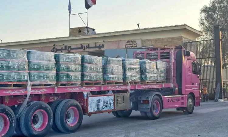 الهلال الأحمر: بدء القافلة الحادية عشرة بالتعاون مع التحالف الوطني لدعم غزة