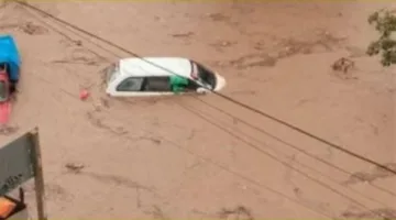 اليابان تطلب من 3 ملايين شخص إخلاء منازلهم بسبب الأمطار الشديدة