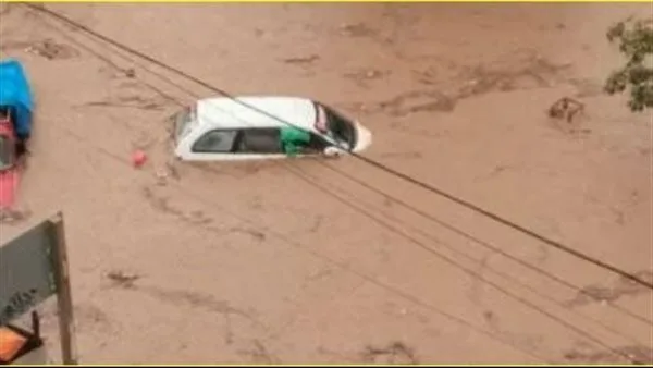 اليابان تطلب من 3 ملايين شخص إخلاء منازلهم بسبب الأمطار الشديدة اليابان تطلب من 3 ملايين شخص إخلاء منازلهم بسبب الأمطار الشديدة