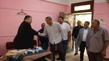 انتخابات مجلس الشيوخ في السويس.. المحافظ يراقب عملية التصويت ميدانيًا
