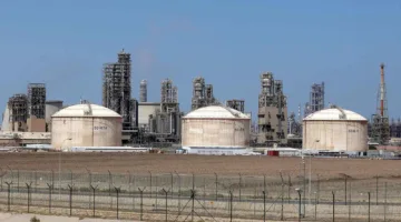 انخفاض أرباح شركة نفط الكويت بنسبة 5.8% لتصل إلى 4.4 مليار دولار خلال العام.