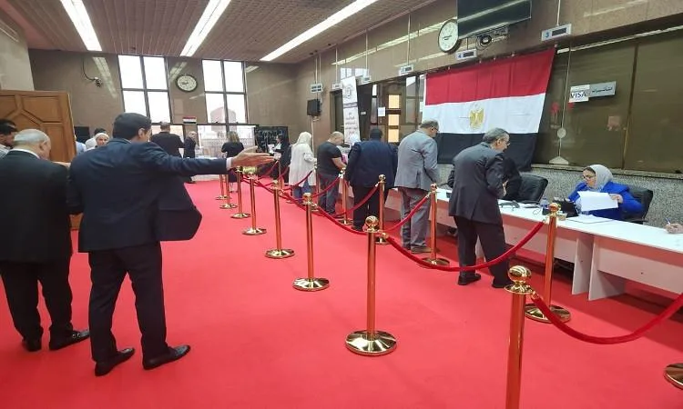 انطلاق التصويت للمصريين في فرنسا لانتخابات مجلس الشيوخ انطلاق التصويت للمصريين في فرنسا لانتخابات مجلس الشيوخ