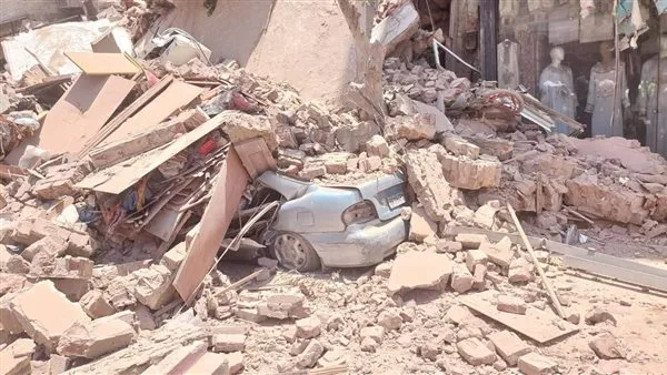 انهيار مبنى سكني في البراجيل والجهات المعنية تبحث عن ناجين بين الحطام انهيار مبنى سكني في البراجيل والجهات المعنية تبحث عن ناجين بين الحطام