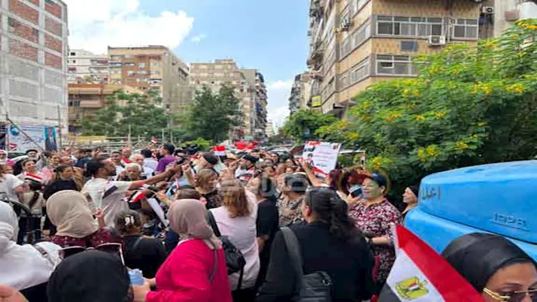 بالتهاني والأعلام.. مدارس مطرانية بورسعيد تشارك في انتخابات مجلس الشيوخ (فيد)