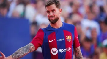 برشلونة يعلن مغادرة “مارتينيز” واللاعب يتجه نحو النصر السعودي