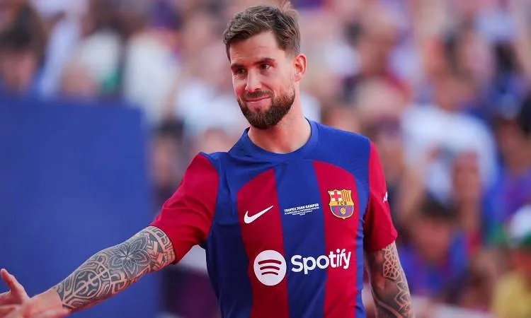 برشلونة يعلن مغادرة “مارتينيز” واللاعب يتجه نحو النصر السعودي برشلونة يعلن مغادرة “مارتينيز” واللاعب يتجه نحو النصر السعودي
