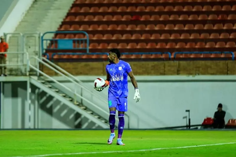 بسبب شيكا.. “VAR” يحاصر حكم مباراتي فاركو وطلائع الجيش (قوانين اللعبة)