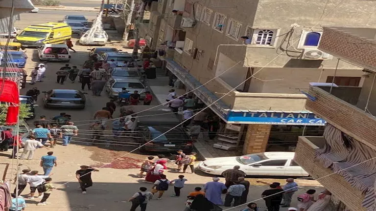 بسبب نزاعات عائلية.. دفن عامل توفي جراء اعتداء من قِبل قريب له في كفر الش. بسبب نزاعات عائلية.. دفن عامل توفي جراء اعتداء من قِبل قريب له في كفر الش.