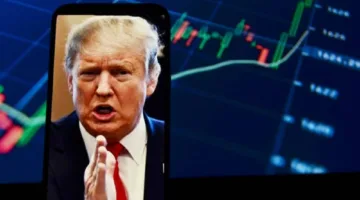 بعد إزاحة مسؤولة التوظيف.. ترامب يثير اضطراب الأسواق ويهز ثقة المستثمرين