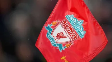 بعد اختياره من أرسنال، ليفربول يضم مهاجمًا جديدًا.