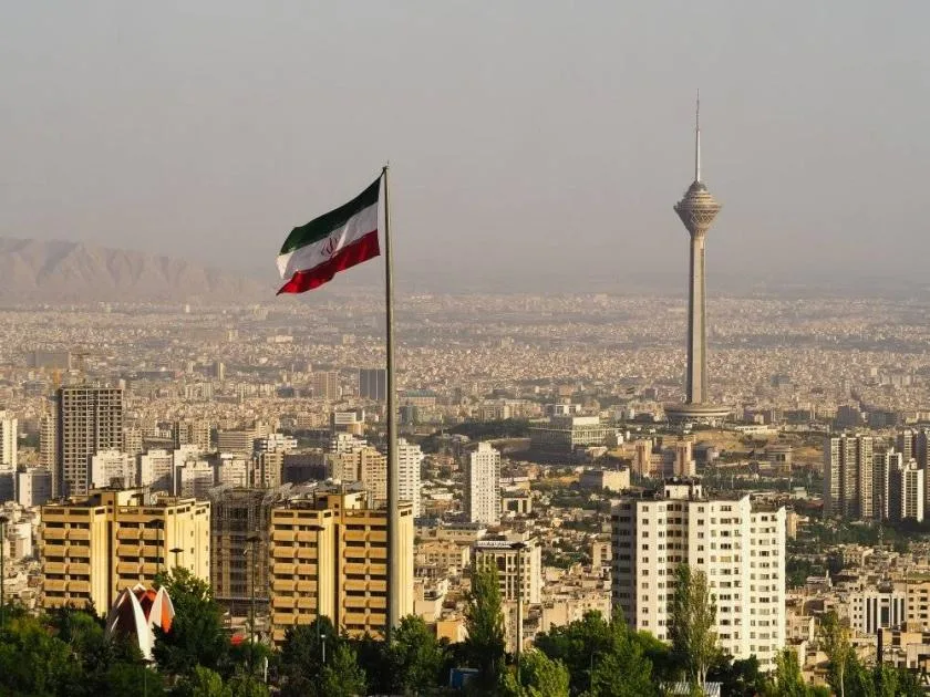 بعد الصراع الذي استمر 12 يوماً مع إسرائيل.. إيران تؤسس مجلساً لتعزيز طاقاتها العسكرية.