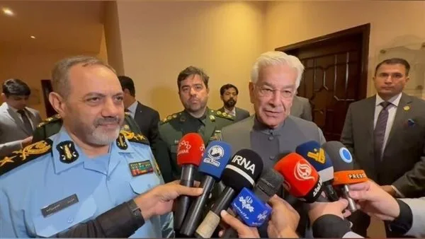 بعد النزاع مع إسرائيل.. إيران وباكستان تؤكدان التزامهما بتعزيز التعاون العسكري بينهما