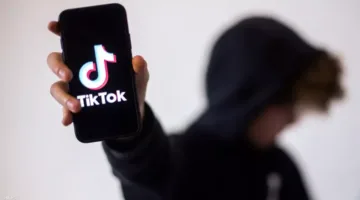 بعد عرض فيديوهات غير لائقة.. خبير أمني يوضح عقوبات مستخدمي تيك توك