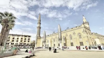 بعد قليل.. بث شعائر صلاة الجمعة من مسجد الإمام الحسين