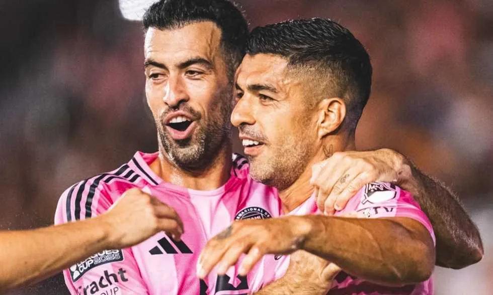 بغياب ميسي، سواريز يقود إنتر ميامي إلى نصف نهائي كأس الدوريات بعد الفوز على تايجرز أونال. بغياب ميسي، سواريز يقود إنتر ميامي إلى نصف نهائي كأس الدوريات بعد الفوز على تايجرز أونال.