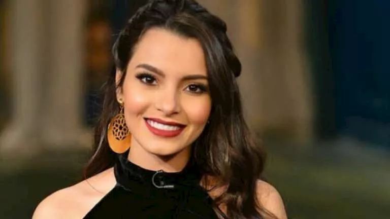 بفستان جلد أسود.. كارمن سليمان تتألق بإطلالة مميزة وجريئة بفستان جلد أسود.. كارمن سليمان تتألق بإطلالة مميزة وجريئة