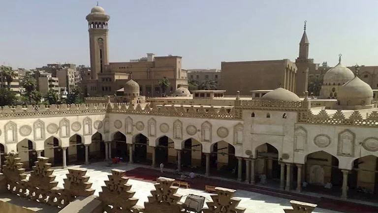بمشاركة الآلاف من مصر ودول أخرى.. الأزهر ينظم جلسة لتلاوة القرآن الكريم بالكامل بمشاركة الآلاف من مصر ودول أخرى.. الأزهر ينظم جلسة لتلاوة القرآن الكريم بالكامل